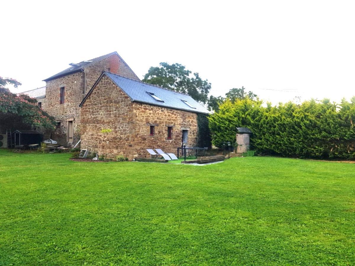 Charme & Caracteres De Campagne Villa Tinteniac Exterior photo